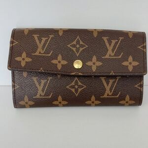 NEW Louis Vuitton Brown Monogram Wallet LV Logo Front/Back
